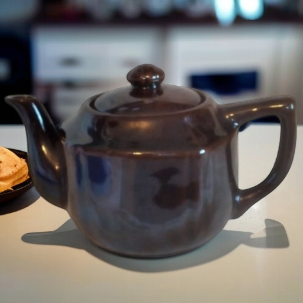 VINTAGE OCCUPIED JAPAN "REDWARE" Glazed Small Brown Ceramic Teapot/Lid